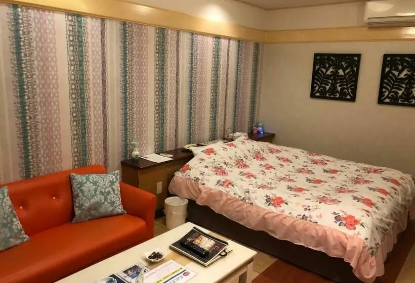Habitació Estàndard, Oasis
