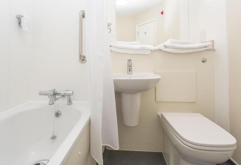 חדר משפחתי, Smugglers Cove, Clacton On Sea By Marston's Inns