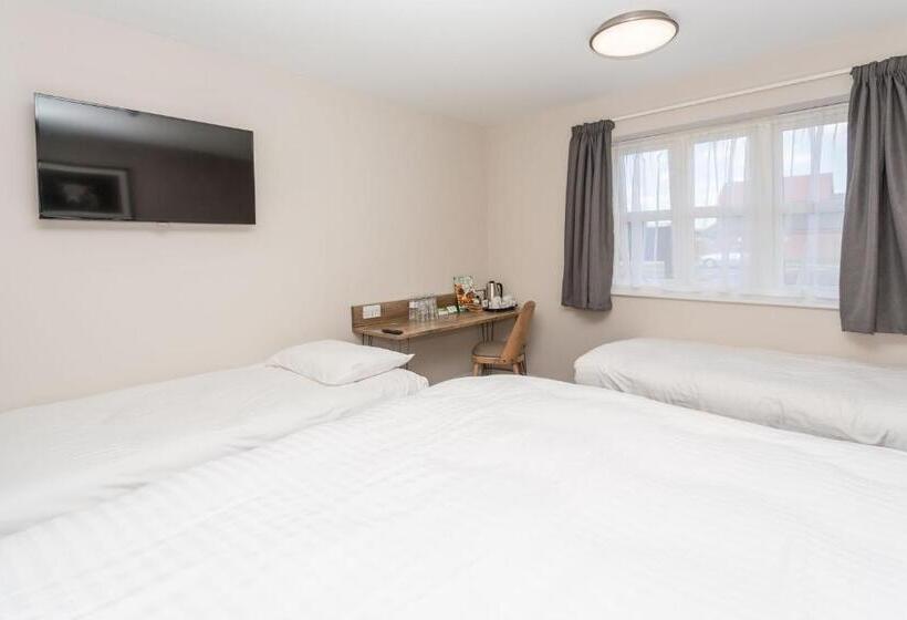 חדר משפחתי, Smugglers Cove, Clacton On Sea By Marston's Inns