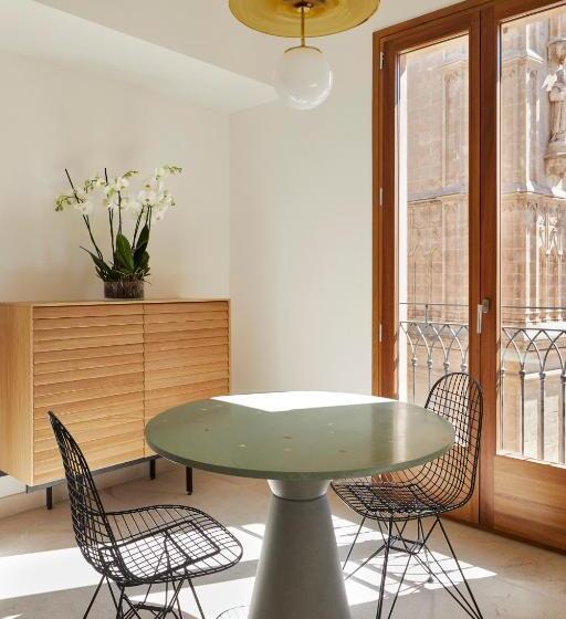 جناح, Vila Damunt