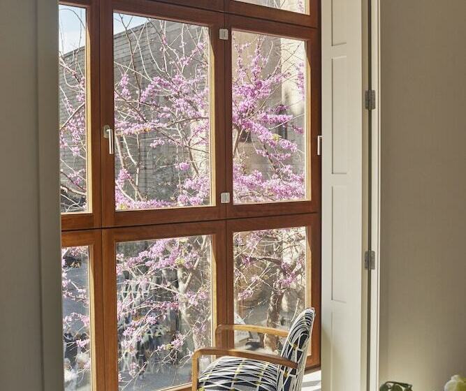 スイート, Vila Damunt