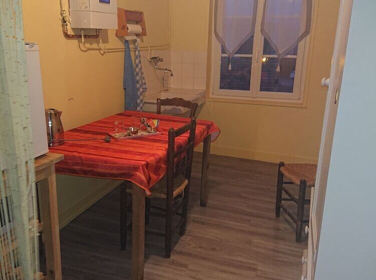 家庭间, Joyeux Reveil