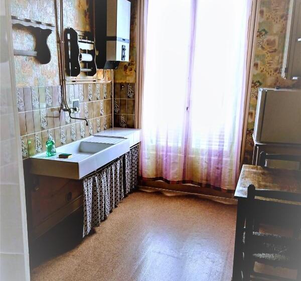 豪华房间, Joyeux Reveil