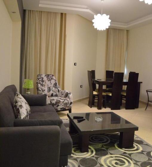 带2个卧室带海景的公寓, Elite Suites Hurghada