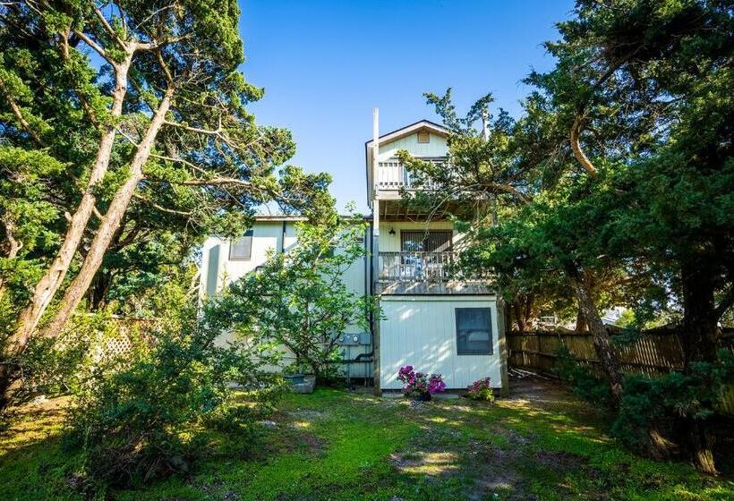 Апартаменты 2 Спальни, The Ocracoke Harbor Inn