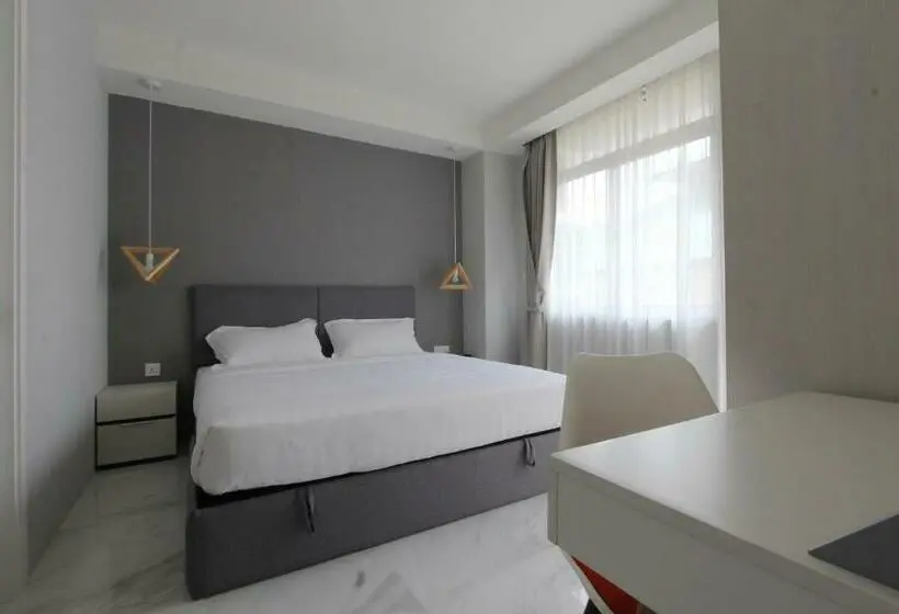 استودیوی استاندارد, 85 Soho Premium Residences