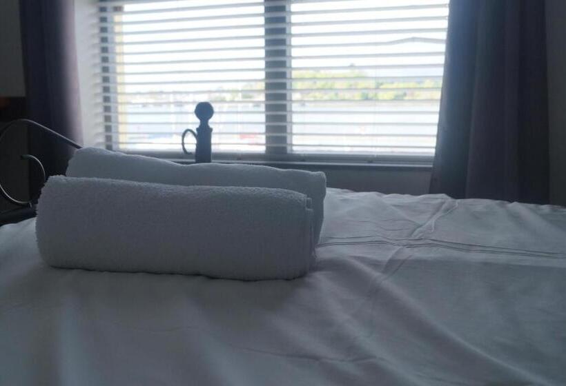 스탠다드 룸, The Narrows