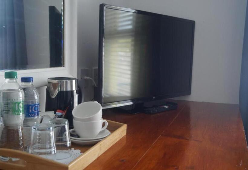 4인용 스탠다드 룸, The Narrows