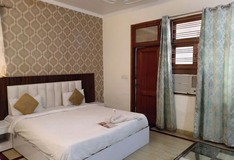 اتاق لوکس, Winsome Residency