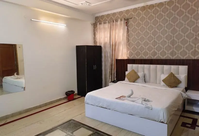اتاق لوکس, Winsome Residency
