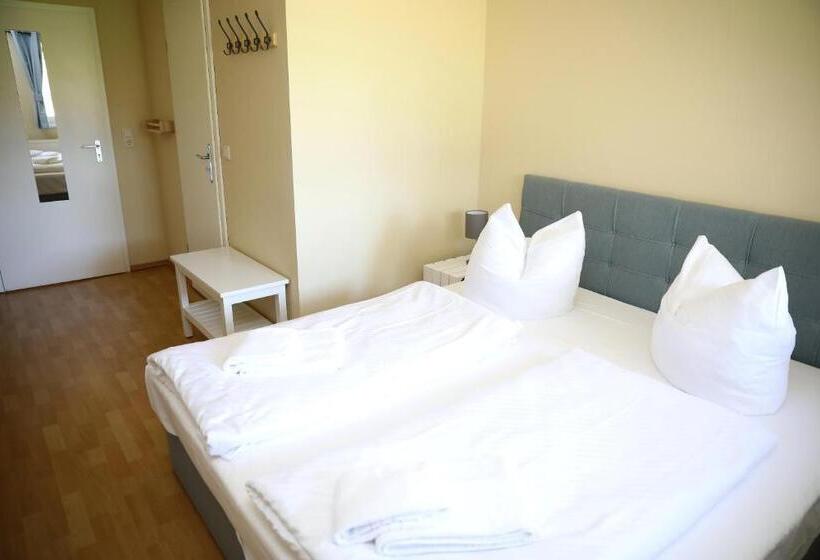 Номер Economy, Pension Elfmeter