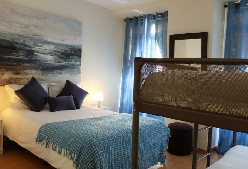 غرفة عائلية, Family House