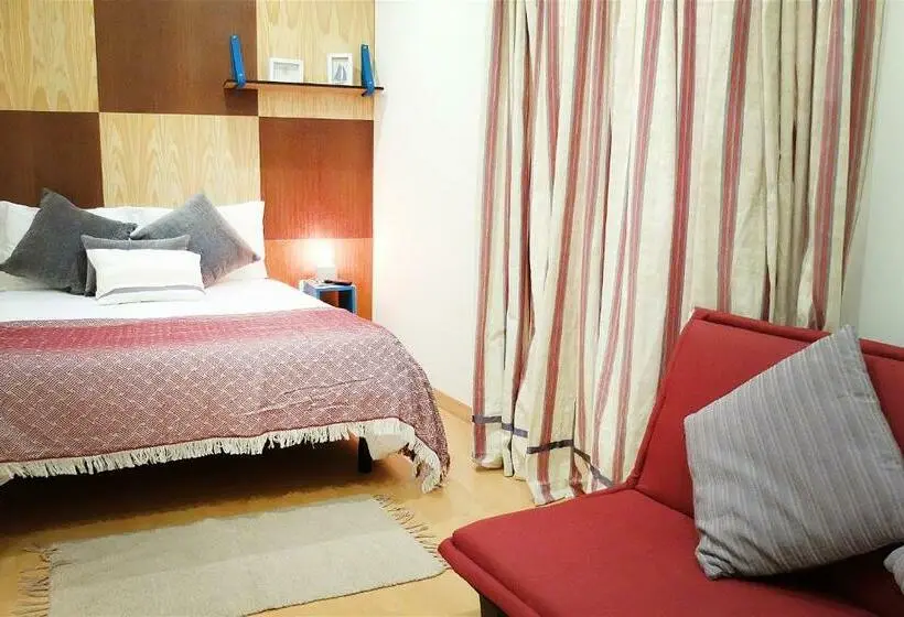 اتاق استاندارد, Family House