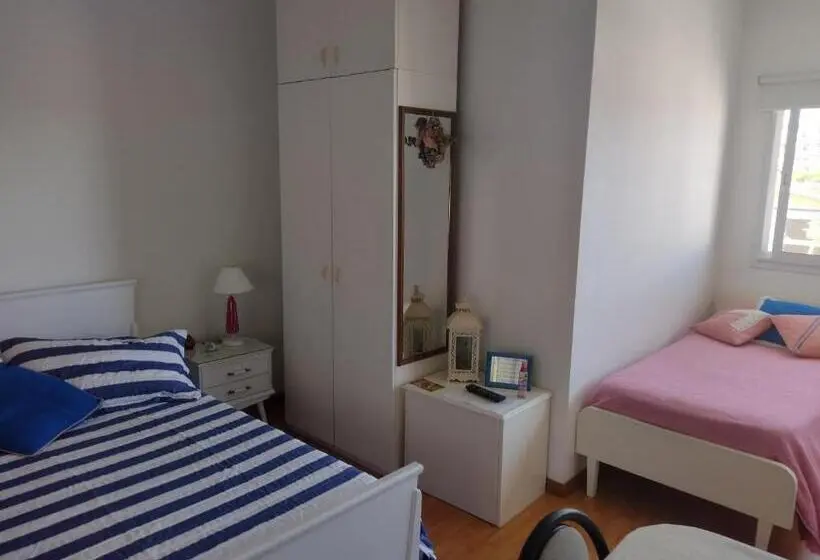 ガーデンビュースタンダードルーム, Habitación Caléndulas Hospedaje Lo De Juan Y Mabel