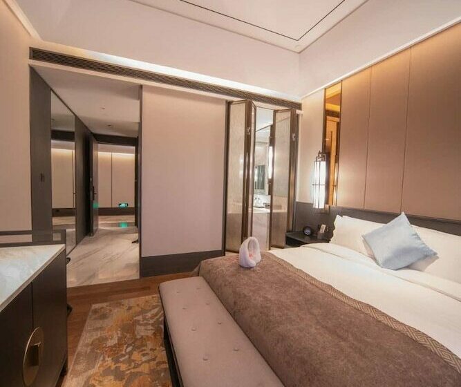 비즈니스룸, Pury