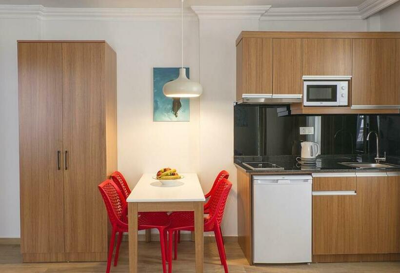 آپارتمان 1 خوابه با بالکن, Comfort Suites