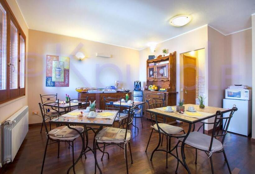 Номер Superior, Le Api