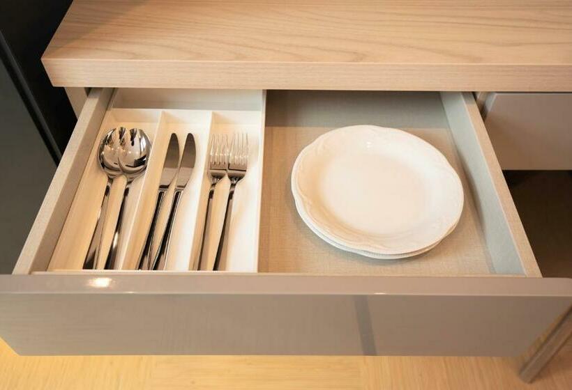 Apartament 1 Dormitori, Sola