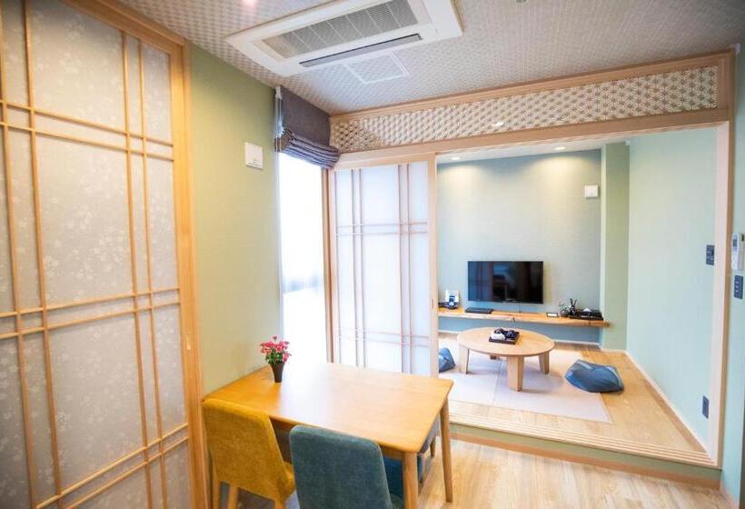 Apartament 2 Dormitoris, Sola