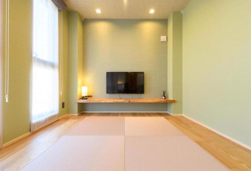 Apartament 2 Dormitoris, Sola