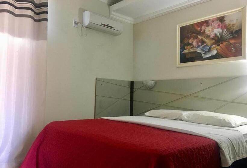 Номер Deluxe, Solar Flores