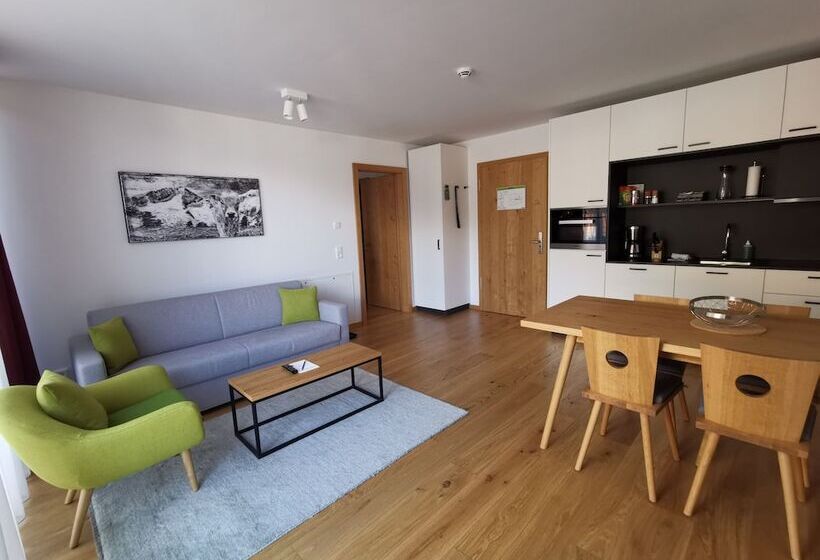 דירת אקזקיוטיב 3 חדרים, Allsuite Resort Otztal