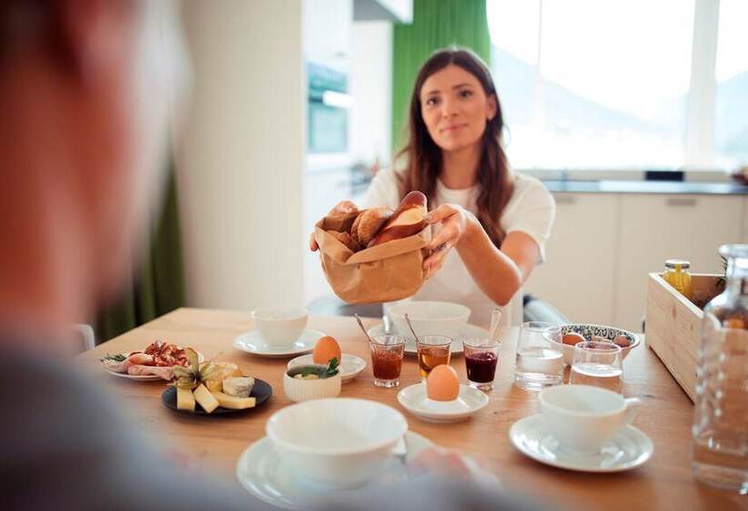 דירת אקזקיוטיב 3 חדרים, Allsuite Resort Otztal