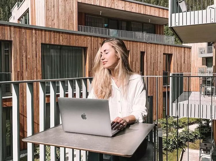 Premium-huoneisto 1 Makuuhuone Uima-allasnäkymä, Allsuite Resort Otztal