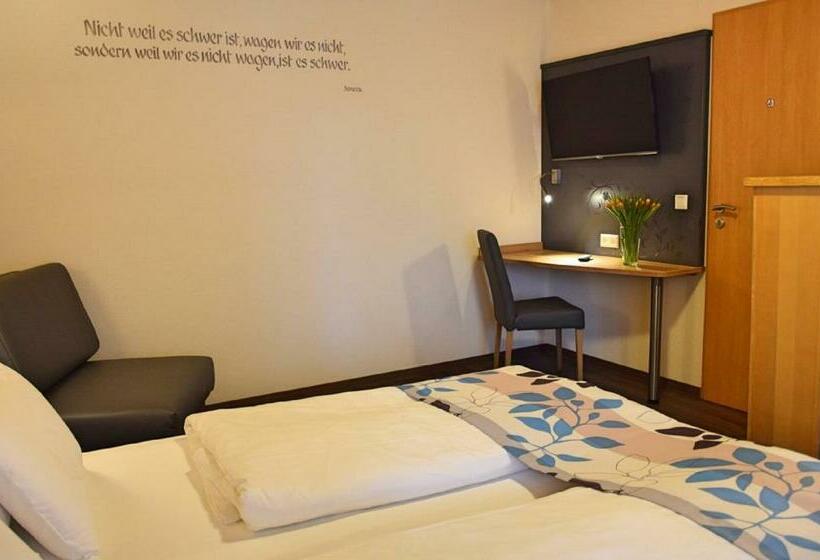 Номер Стандарт с Балконом, Cafe Hotel Altreuter