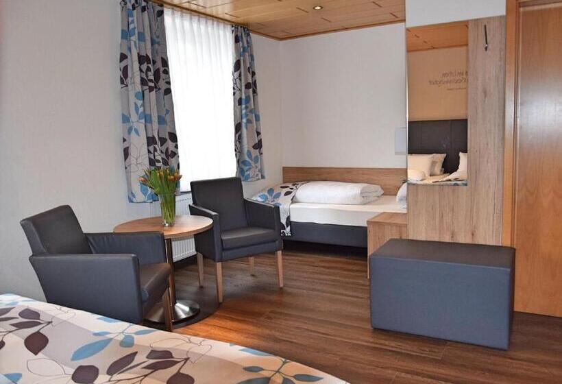Номер Стандарт Трехместный, Cafe Hotel Altreuter