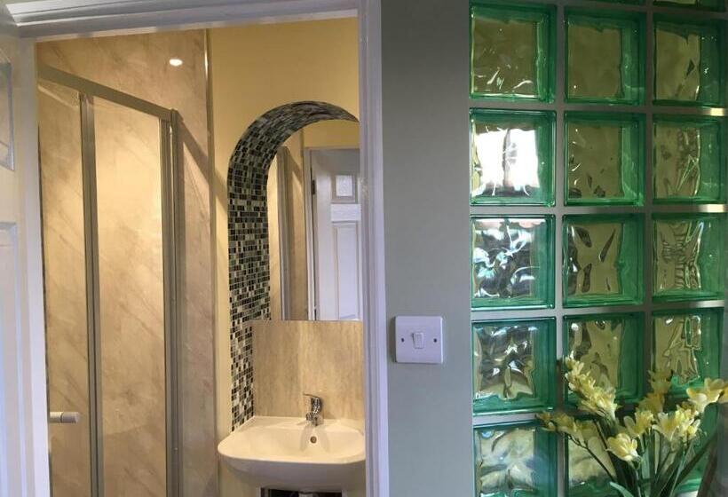 غرفة ديلوكس, Lodbourne House B&b