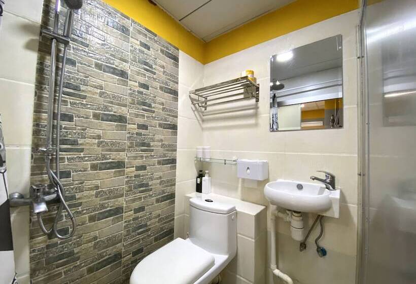 Standard Quadruple Room, Amu Dreamhouse 阿木旅舍