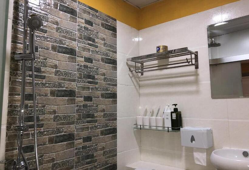 Classic Quadruple Occupancy Room, Amu Dreamhouse 阿木旅舍