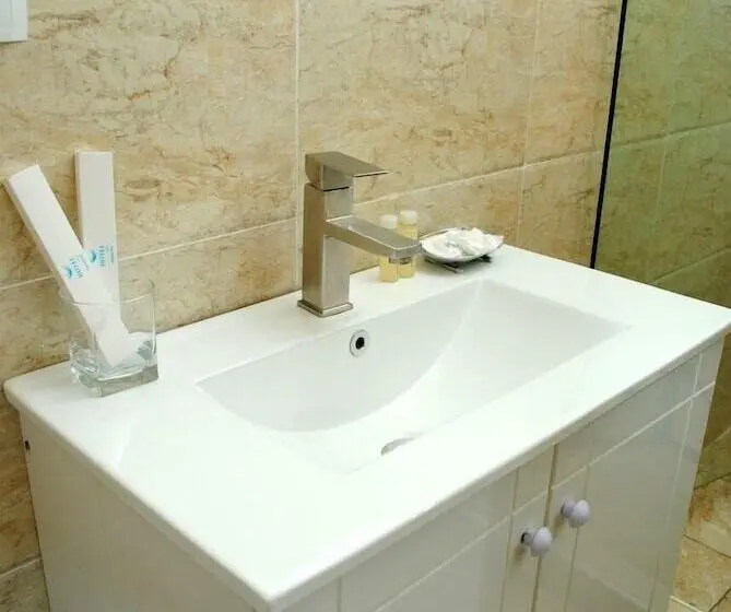 اتاق استاندارد, Chinor Garden Hotel   Free Airport Pick Up And Drop Off