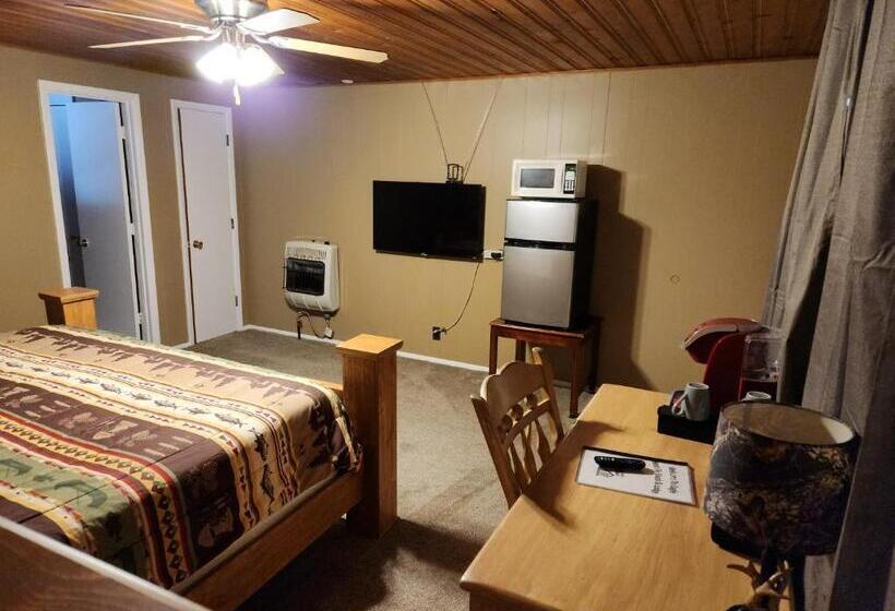 带大床的套房, Eagle Nest Fly Shack & Lodge
