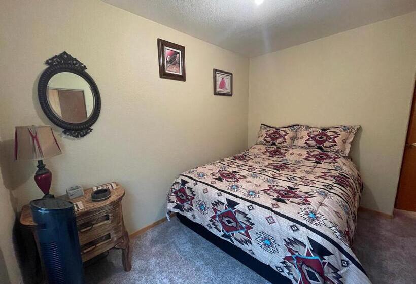 3间卧室的房子, Eagle Nest Fly Shack & Lodge