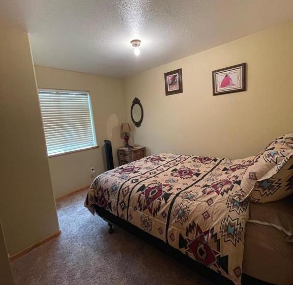 3间卧室的房子, Eagle Nest Fly Shack & Lodge