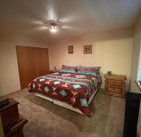 3间卧室的房子, Eagle Nest Fly Shack & Lodge