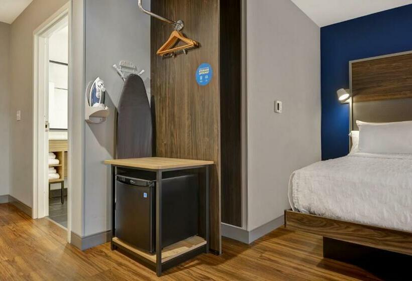 חדר סטנדרט, מיטת קינג, מותאם לאדם עם מוגבלויות, Tru By Hilton Seneca Clemson