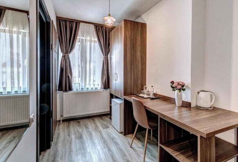 디럭스 룸, Pensiune Pavo