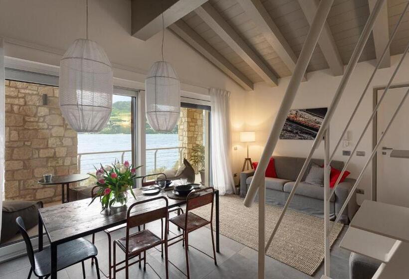 1 Bedroom Apartment Lake View, Sunset Residence