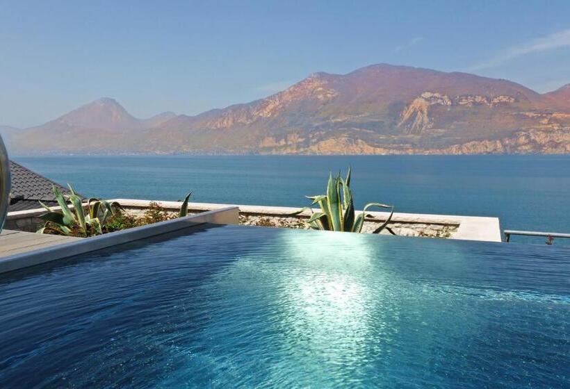 2 Bedrooms Apartment Lake View, Sunset Residence