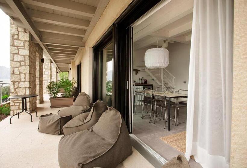 2 Bedrooms Apartment Lake View, Sunset Residence