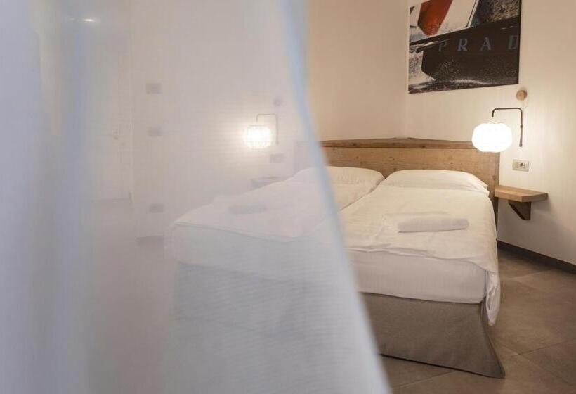 2 Bedrooms Apartment Lake View, Sunset Residence