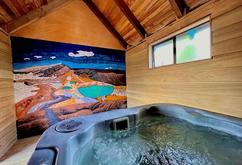 إستوديو قياسى, Adventure Lodge And Motels And Tongariro Crossing Track Transport