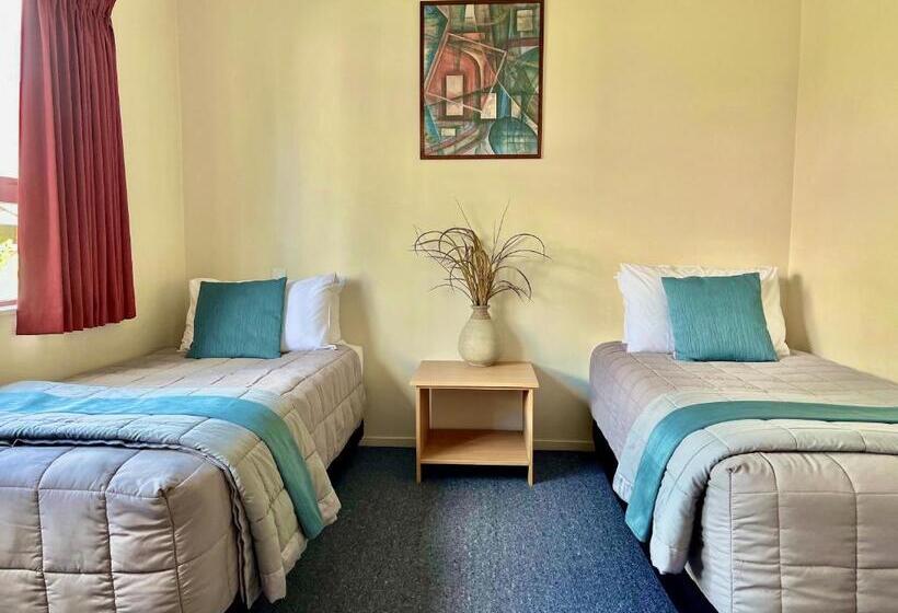 דירת חדר משפחתית, Adventure Lodge And Motels And Tongariro Crossing Track Transport