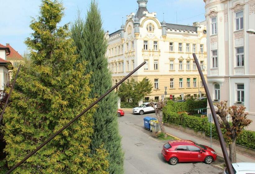 舒适型房间, Roosevelt