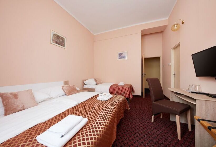 标准三人间, Roosevelt