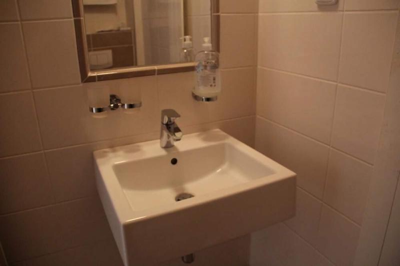 标准单人间, Roosevelt