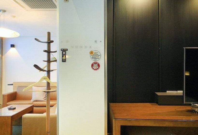 חדר סטנדרט, H Drive